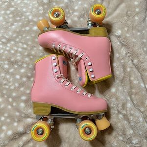 ✨PINK Impala Roller Skates💗✨